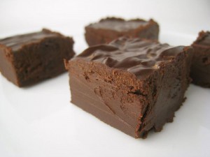 togliere le macchie di cioccolato