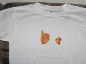 togliere le macchie di sugo